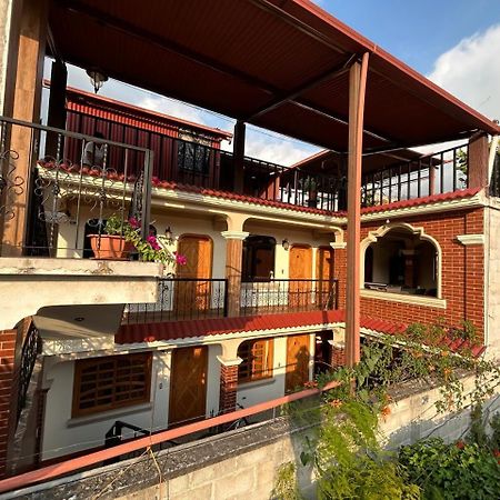 Posada Don Miguel Panajachel Εξωτερικό φωτογραφία