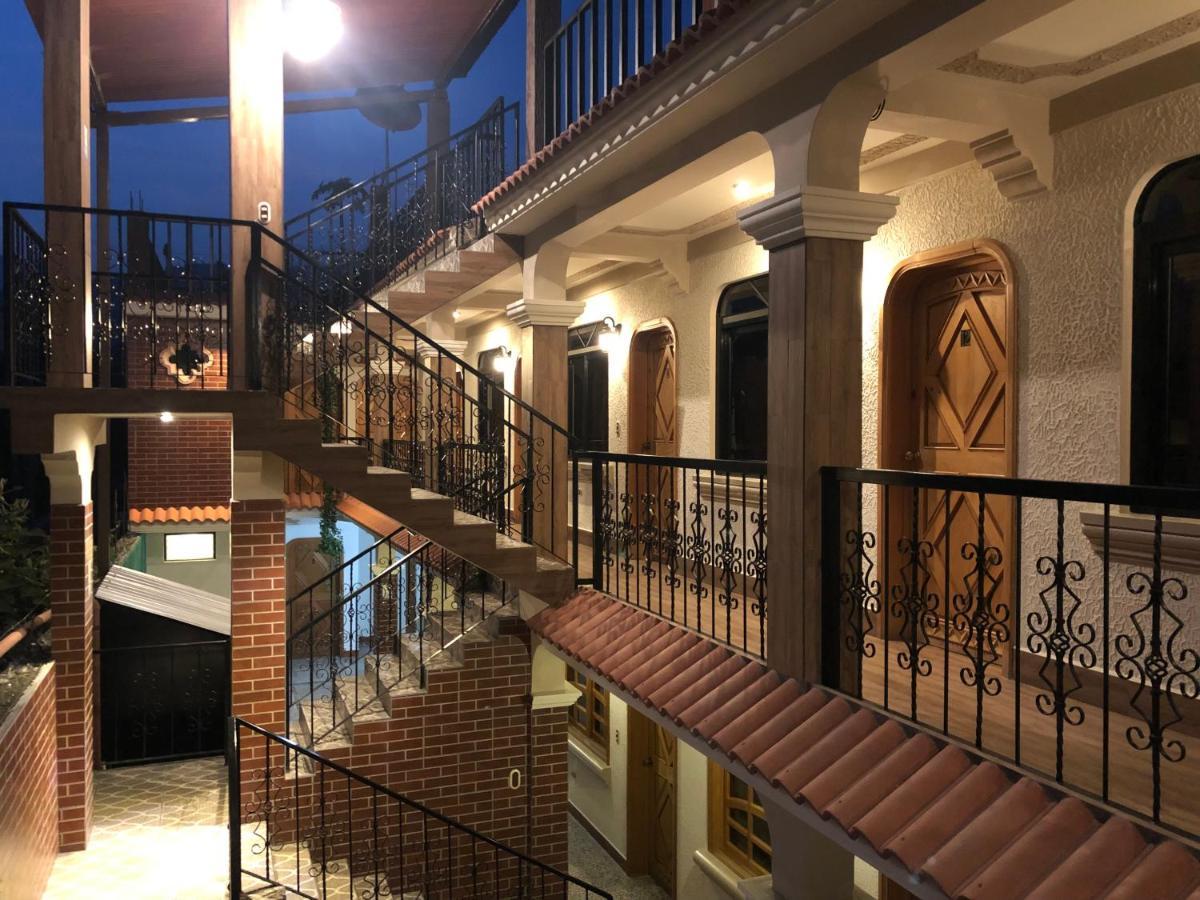 Posada Don Miguel Panajachel Εξωτερικό φωτογραφία