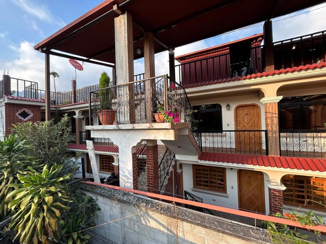 Posada Don Miguel Panajachel Εξωτερικό φωτογραφία